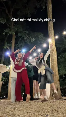 Quậy tung chảo dc:@LOY 🇻🇳 #lyynzyy #dancetiktok #trending 