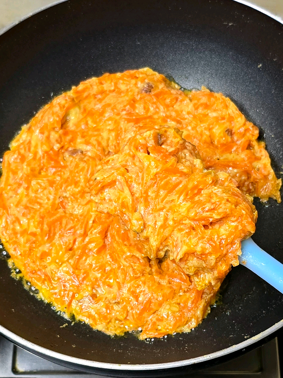 গাজরের হালুয়া একবার এইভাবে বানাবেন, স্বাদ মুখে লেগে থাকবে 😋🥕 #হালুয়া #গাজরেরহালুয়া  #হালুয়ারেসিপি  #halwa 