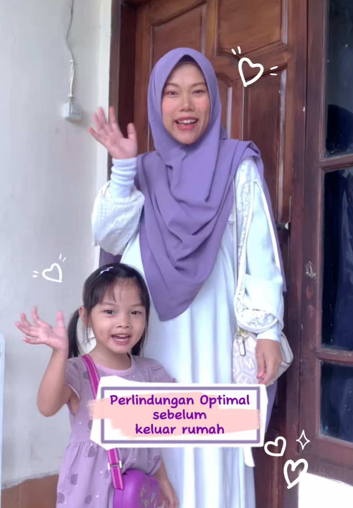 Jaman sekarang klo mau keluar rumah harus pake perlindungan optimal yang ga cuma sekedar hangat tapi harus bisa mencegah kembung dan masuk angin, bisa menjaga kelembutan kulit, dan bisa melindungi dari nyamuk selama 8 jam. Aku dan anakku pakai Talita Minyak Telon, cobain jg deh 🤩 @sahabat.talita #SahabatIbuHebat #CeritaCintaTalita