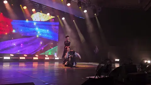 As a dancer these dances impressed/influenced me so much  #oneus #kpop #oneusinhelsinki #fyp #dance 