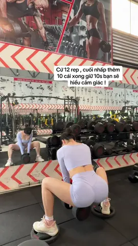 Sumo squat để đẹp mông đùi nào các iu ! #xh #gymmotivation #GymTok 