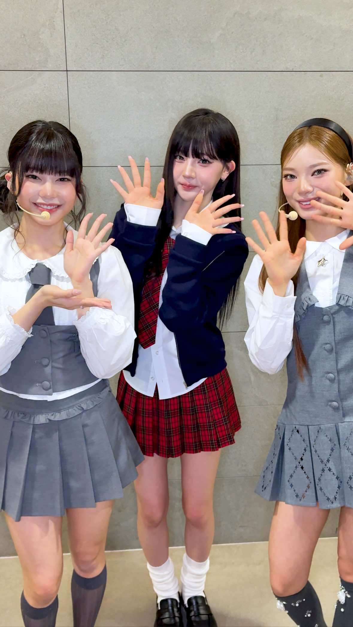 #YeonJi 선배님과 함께 ɥɐǝʎ ,sɔısʎɥd ,sɔısʎɥd ❤️ #Physics #物理的な  #cosmosy #tripleS_msnz @tripleS 