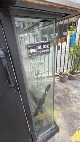 that shit did NOT open #fortnitememes #jschlatt #zonedefense 