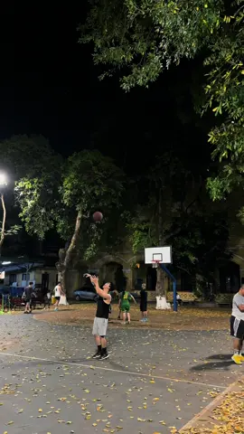 năm nay skip mất mùa thu của Hà Nội seo 🥹 bây giờ là vừa không khí Noel vừa không khí Tết luôn r ☺️ #viral #fyb 