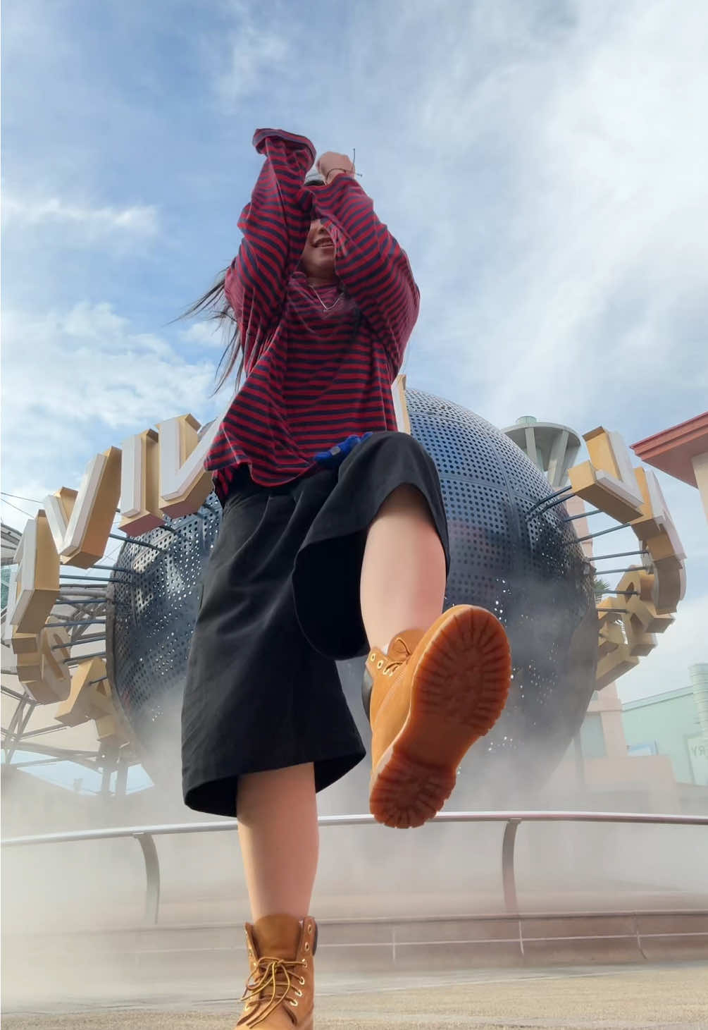 La mamá 😝 (dc @James) #fypシ゚ #dance #singapore  