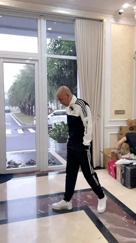 Bà thấy ok ko #xuhuongtiktok #thơitrang #thoitrangnam #giaitri #phule 