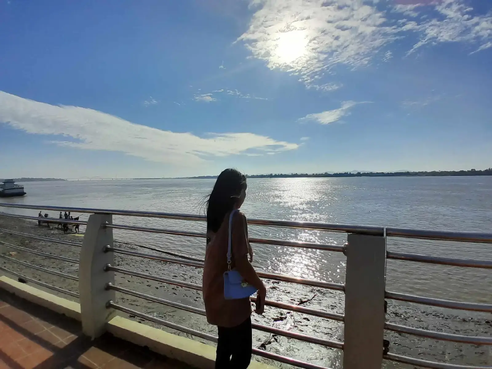 ဟုတ်ပါတယ်လေမှန်ပါတယ်ငါလဲမိဘအားကိုးရတဲ့သူဖစ်ချင်တာပေါ့ ကျန်းမာရေးလဲမချူချာချင်ဘူး အ့တာကြောင့်ငါ့ကြောင့်ဆိုပီးအပစ်မပုံကြပါနဲ့ အဖေနဲ့အမေကိုလဲအပစ်မမြင်ဘူး အ့ဒီလူတချို့ကိုဘဲမုန်းတာ နာမည်ကြားတာနဲ့ရွံတဲ့ထိမုန်းတာ #မပျော်တော့ဘူး #ကို့သားသမီးမှတန်ဖိုးရှိတာမဟုတ်ပါဘူး #fypシ゚viral #fyppppppppppppppppppppppp #foryou 