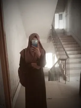 দুনিয়াতে সবচেয়ে ঝুঁকিপূর্ণ কাজ হলো বিয়ে, ভাগ্য করে সঠিক জীবনসঙ্গি পেলে জীবন সুন্দর, আর ভুল হলে কবর পযর্ন্ত মানিতে নিতে হয়..!!🖤🕊#arobi_jahan00 #unfrezzmyaccount #Chuadangar_meye❤ 