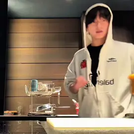 JUNGKOOK COOKING LIVE #jungkook #정국 #fyp #viral 