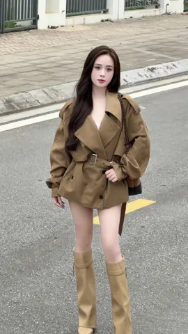 Chúng ta cần học cách yêu bản thân trc khi yêu thêm bất cứ 1 ai khác 🥰 #aokhoac #fyp #xuhuong 