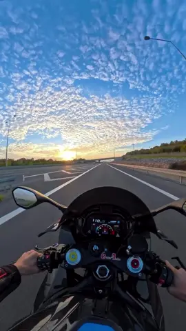 Relax with Speed❤️‍🔥🏍️ #fyp #bmwm1000rr #bikelife #bigbike #viral 