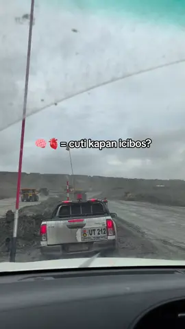 apakah icibos tidak bosen makan ayam bakar batubara dan udang full apd? #fyp #kulitambang👷 #tambangbatubara 