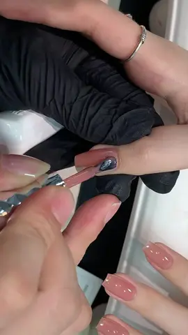 Màu hồng nhẹ nhàng nail đơn giản xinh