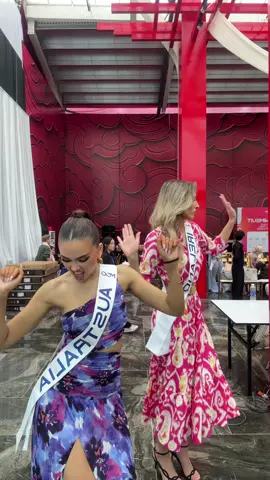 Bad dance teacher she is @Jada Kristile Kyle 😅