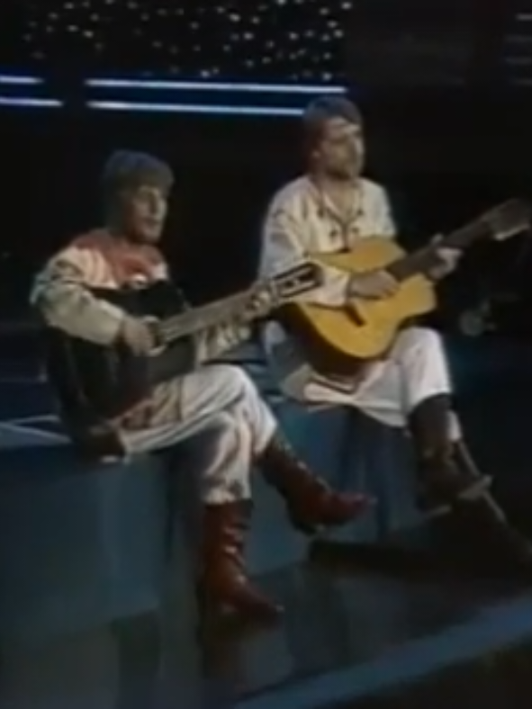 Николай Емелин и Валерий Дмитриев - Ноченька  #николайемелин  #русскиепесни #казачьипесни #языческиепесни #православныепесни #славянскиепесни #русскаямузыка #rus #russianmusic #фолкмузыка #фолк #nikolaemelin #songsofthestronginspirit #Russiansongs #Cossacksongs #pagansongs #Orthodoxsongs #Slavicsongs #Russianmusic #folkmusic #folk