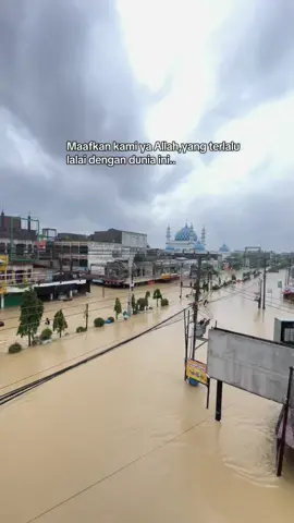 Permudahkan semua ya allah🥹#prayforaceh #bencanabanjir #banjir #bencanaalam 