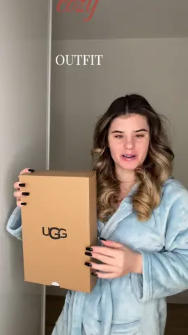 Instagram: alexandra.iuliana55 🤎 @Stradivarius @UGG® #f #v #OOTD #uggseason 