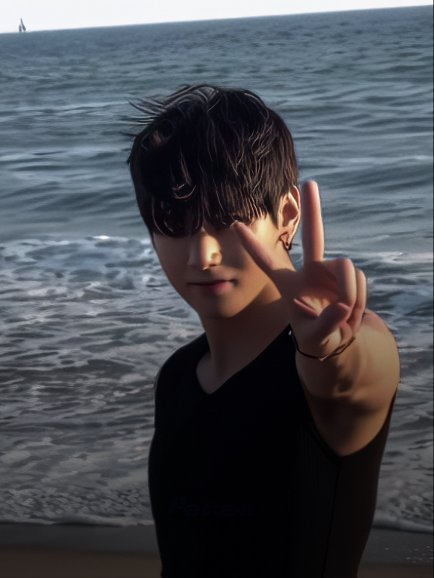 Yea! #taehyung #taehyungedit #velocity #kimtaehyung  ib: @_190811jk 