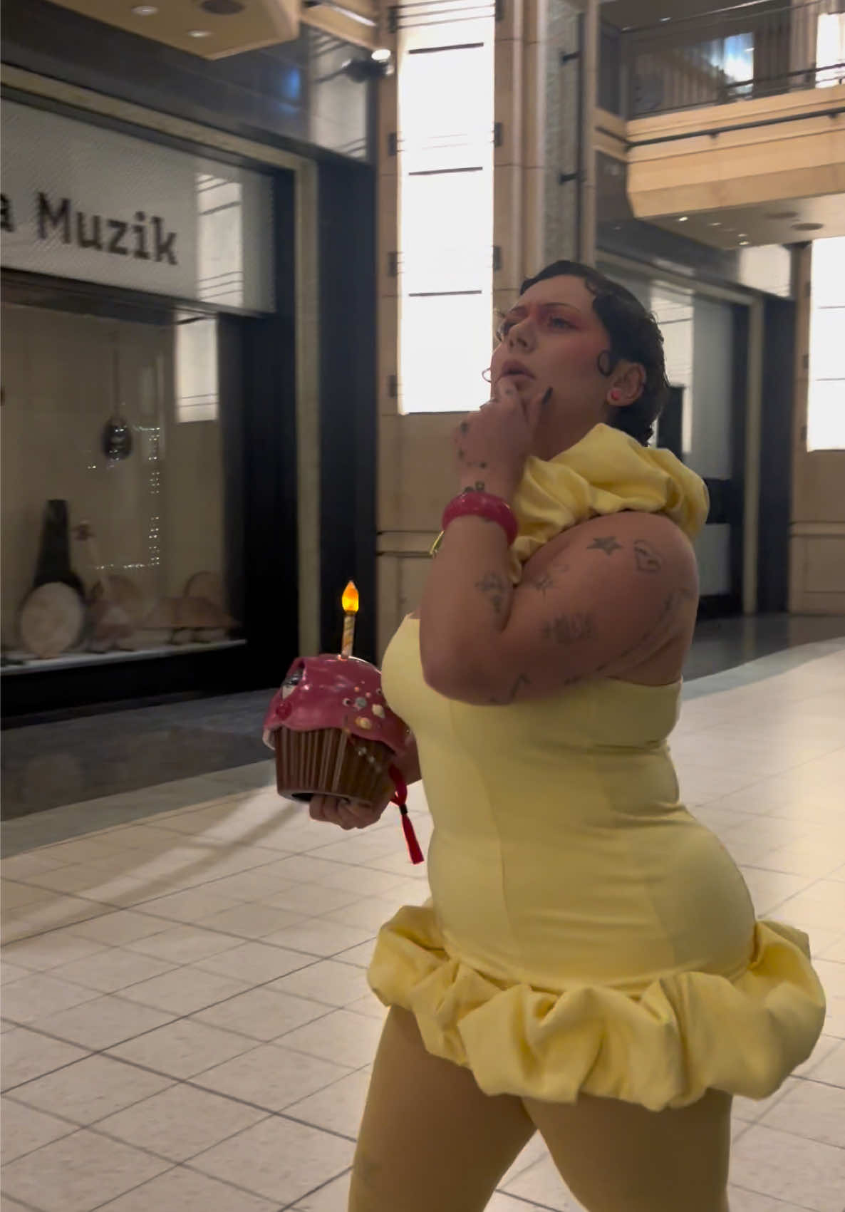 Is the Freddy fazbus still running? #chica 