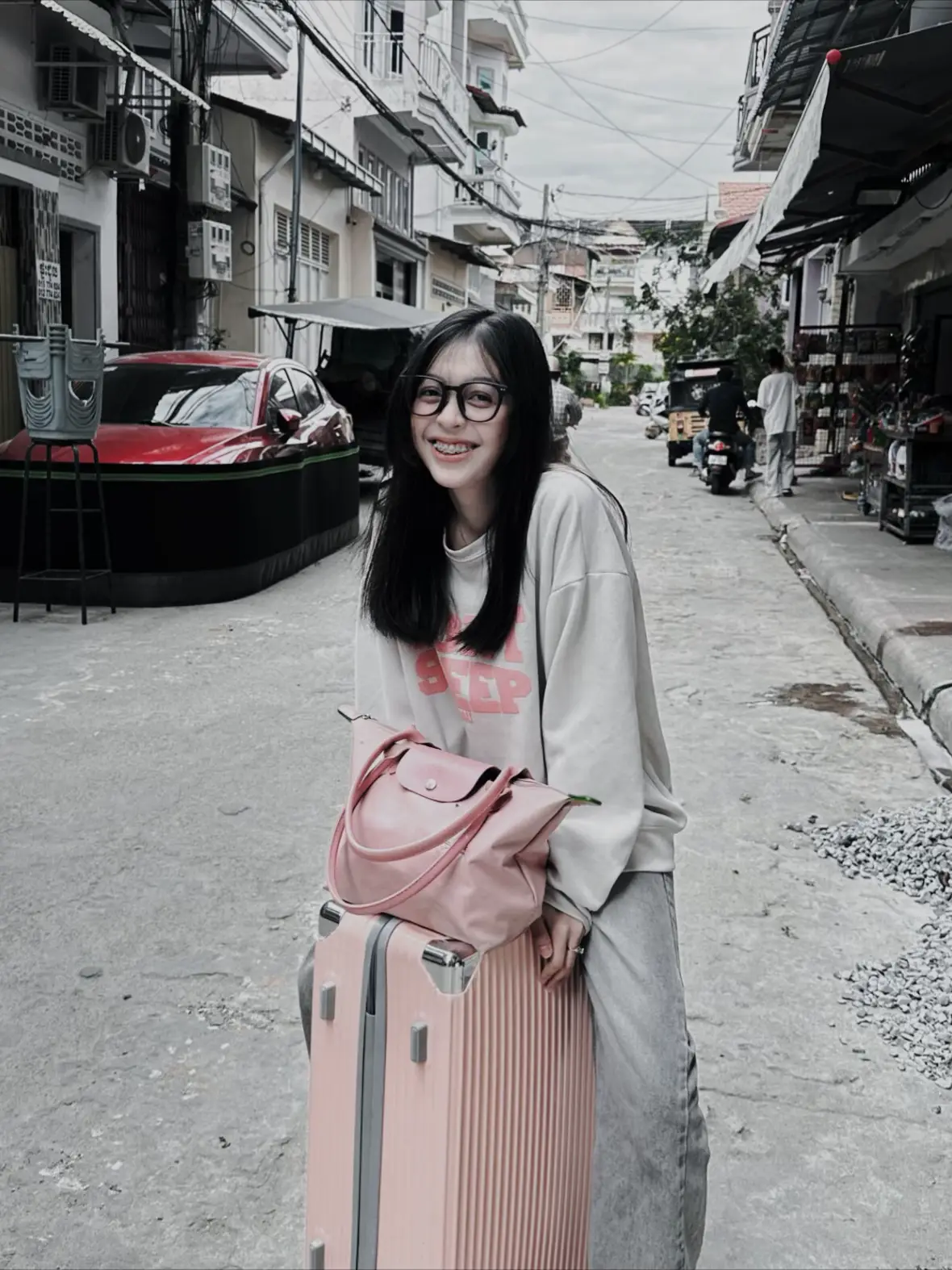 ថាខ្ញុំប្រកាន់ក៏បាន ព្រោះខ្ញុំមិនចូលចិត្តអ្នកលេងសើចបែបមើលងាយ។