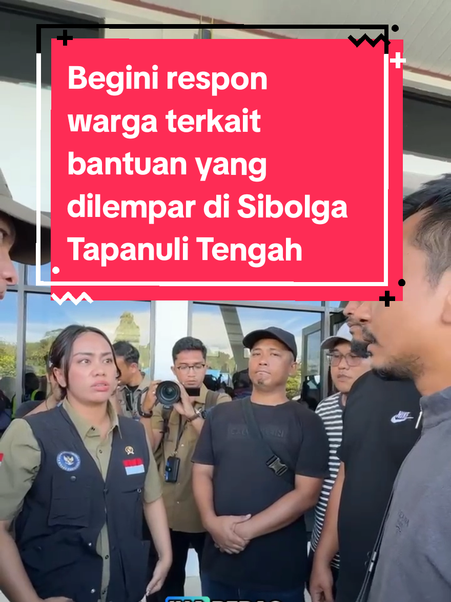 Membalas @biechaniago tanggapan salah satu warga di Sibolga, Tapanuli Tengah terkait bantuan yang sedang viral yang diberikan dengan cara dilempar, begini la responnya. #bantuanpemerintah #zitaanjani #sibolgatapteng #prayforsumatera #banjirbandang 