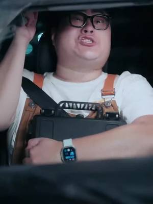 Ian Duarte, um mecânico da Serra Leste, guarda um segredo: ele é o lendário Fantasma das Pistas.