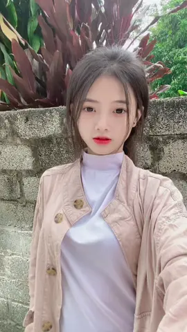 #abcxyz môi đỏ quá =))