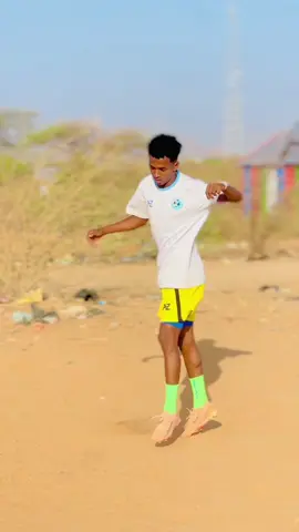 Yaa ixasusTo 😀🙋‍♂️ @Apullhi omaR 8️⃣ ♾️🔋🏅 @TORRES⚡️🔥 @✪TIMO CADE✪🇸🇴⛸️ @NESTA4️⃣ 