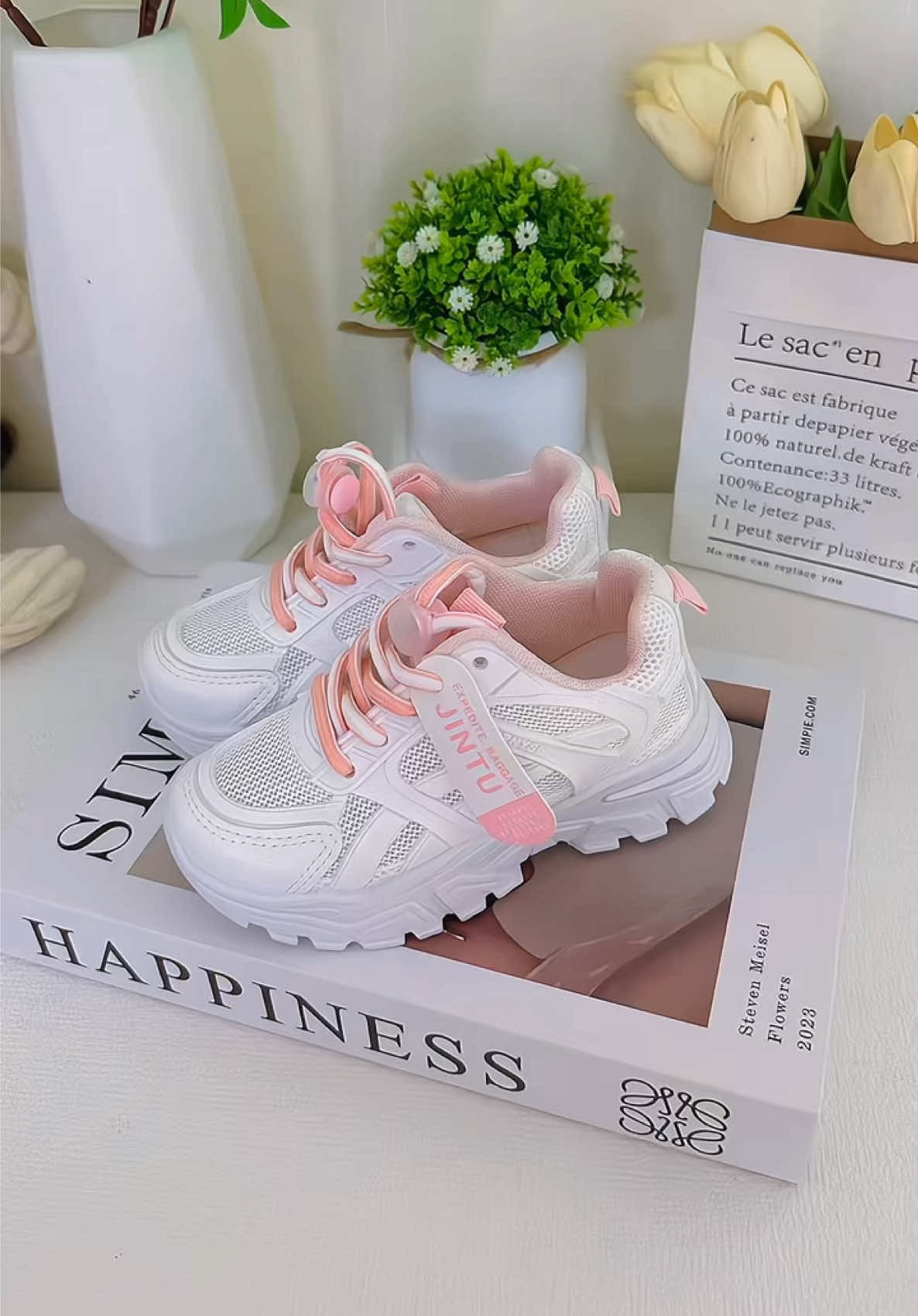 Giày thể thao phối lưới thoáng khí #giaythethaobegai #giaythethaobetrai #giaydeptreem 