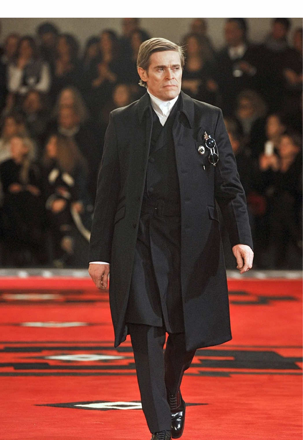When Prada brought the movie's most iconic villains to the runway. Tim Roth,Willem Dafoe, Adrien Brody and Gary Oldman for Fall/Winter 2012 menswear show  #prada #devilwearsprada #fyp #viral #fashion 