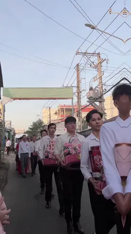 16 bạn nhân sự cho LỄ VU QUY 👰🏻‍♀️ Bích Phượng ( Cà Mau ) • Dâu rễ cần nam / nữ & áo dài liên hệ em ạ ZL: 945.520.250 DỊCH VỤ BƯNG QUẢ ✔️ Cho thuê áo dài bưng quả nam nũ  ✔️ Cung cấp nam nữ bưng quả ✔️ Nhân sự tại tỉnh miền tây & HCM  ✔️ Nam thanh nữ tú bê quả nhiệt tình vui vẻ  ✔️ Đúng giờ, uy tín  ✔️Chỉnh chu, chuyên nghiệp  #dichvubetrapmientay #NguyễnBíchEvent #damcuoimientay #déplào_Ochín45năm202năm0 @𝕭𝖆𝖎𝖑𝖊𝖊_𝟗𝟎 🦄 #betrapchuyennghiep 