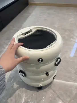 Thùng rác có bánh xe để trong nhà vừa xinh vựa tiện #medogiadung2k #thungracthongminh #thungrac #dodungnhabep 