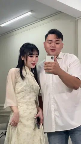 Anh xin đưa @em bé mê bolero vèeee