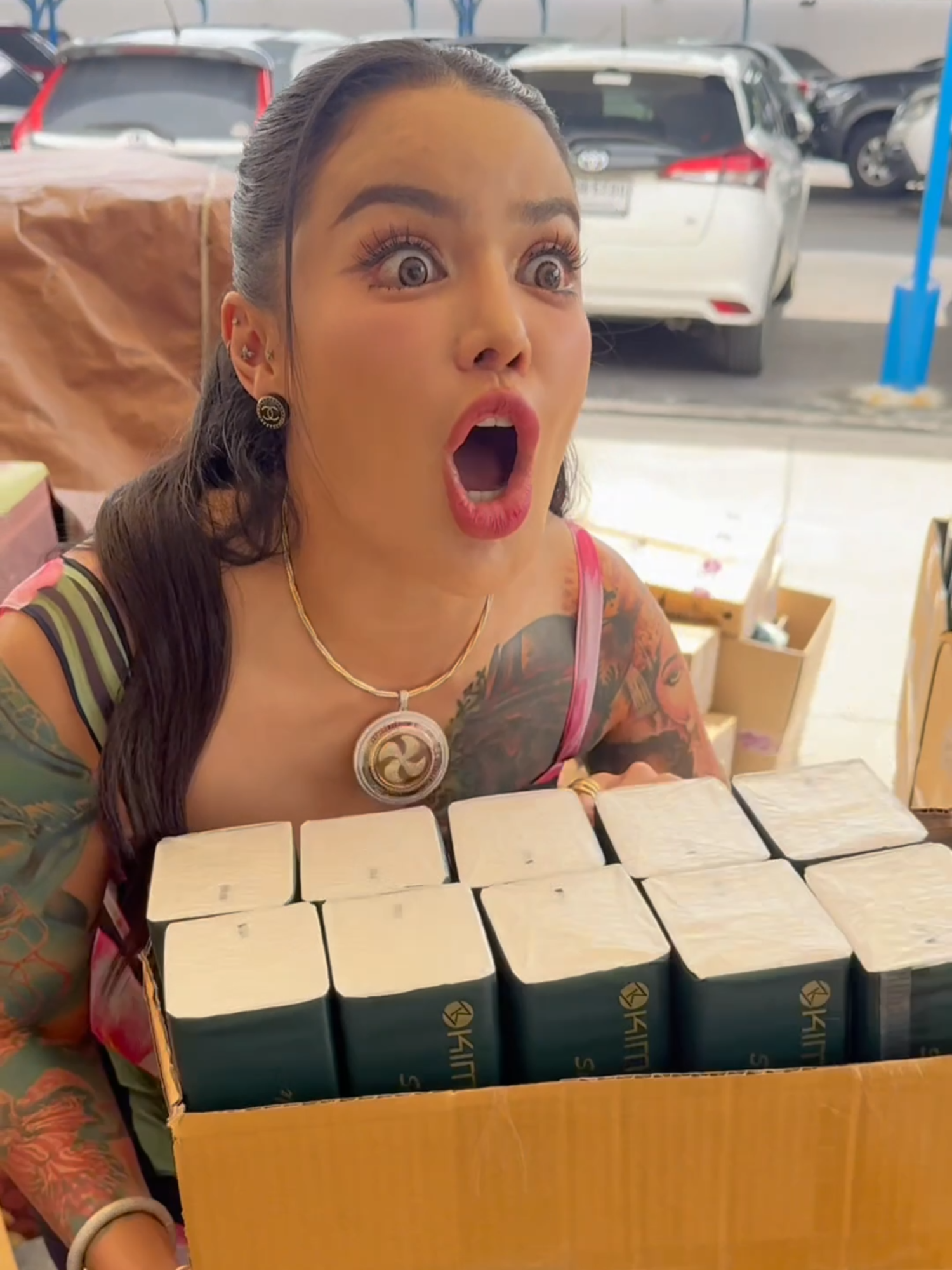 ทิชชู่ kim ไร้ฝุ่น หนา 5 ชั้น เนื้อเหนียวยืดหยุ่น อ่อนโยนไม่บาดผิว #พิมรี่พายขายทุกอย่าง