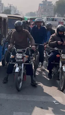 New helmets 🪖 In Pakistan 🇵🇰 || #foryoupage #publicprank #jamshedoneprank 