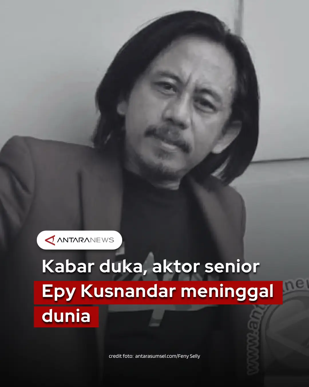 Kabar duka datang dari dunia hiburan Tanah Air. Aktor senior Epy Kusnandar meninggal dunia pada Rabu, 3 Desember 2025, pukul 14.24 WIB. Informasi tersebut pertama kali disampaikan oleh sang istri, Karina Ranau, melalui unggahan di akun Instagram miliknya.  Dalam unggahan itu, Karina juga menyampaikan bahwa j3n4z4h Epy saat ini disemayamkan di Jakarta Selatan. Anak almarhum, Damar Rizal Marzuki, turut membenarkan kabar kepergian sang ayah saat dihubungi awak media. Ia mengungkapkan bahwa ayahnya semasa hidup sempat mengalami sakit yang cukup serius.  Rencananya, Epy Kusnandar akan dimakamkan pada Kamis, 4 Desember 2025, pukul 08.00 WIB di TPU Jeruk Purut, Jakarta Selatan. Kepergian Epy di usia 61 tahun ini meninggalkan duka mendalam bagi keluarga, kerabat, serta rekan-rekan seprofesinya. #EpyKusnandar #KabarDuka #Epy #Aktor #BreakingNews