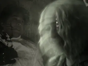 گل الك رجعه؟ #Bellamy #clark 