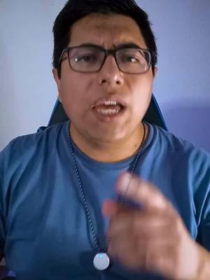 Damos una clase individual con un profesor en la escuela de habilidades digitales