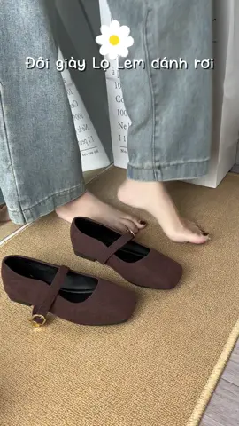 Giày bệt da lộn  Mũi vuông rất sang nhé  Giày búp bê , giày nâu socola nè #reviewgiaydep #heoem #outfit #giaybet #phoidoxinh  @Heo em Tiệm giày xinh 