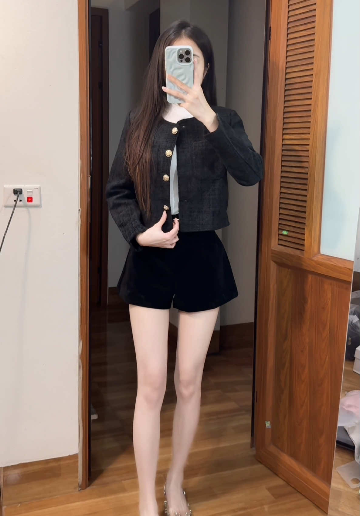 Tết mặc gì cho xinhh #xh #outfits #áodạ #thuylinh1603 #dotet 