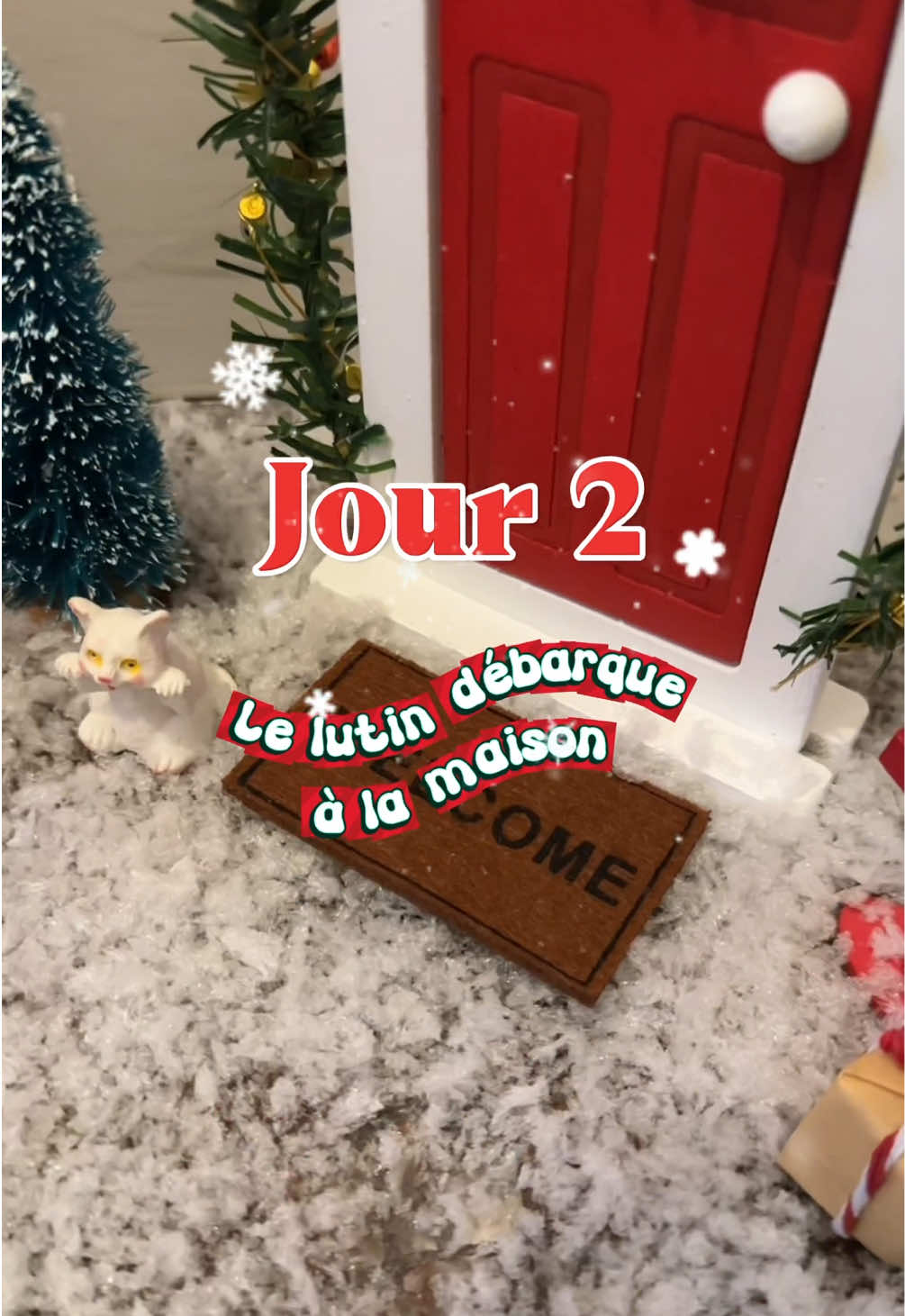Jour 2 avec notre petit invité surprise… un peu coquin !!! 😈 #lutinfarceur #elfontheshelf #noel #christmas #caen 