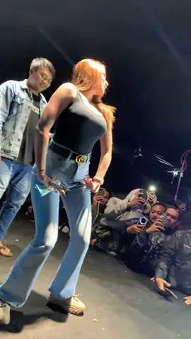 Evecahaya mode tank top hitam#lewatberanda #fyp #trendingvideoviralvideo #trendingvideoviral #lewatberandafyp 