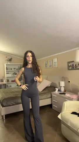 questa tutina>>> #fyp #fakebody #fitcheck #jumpsuit 