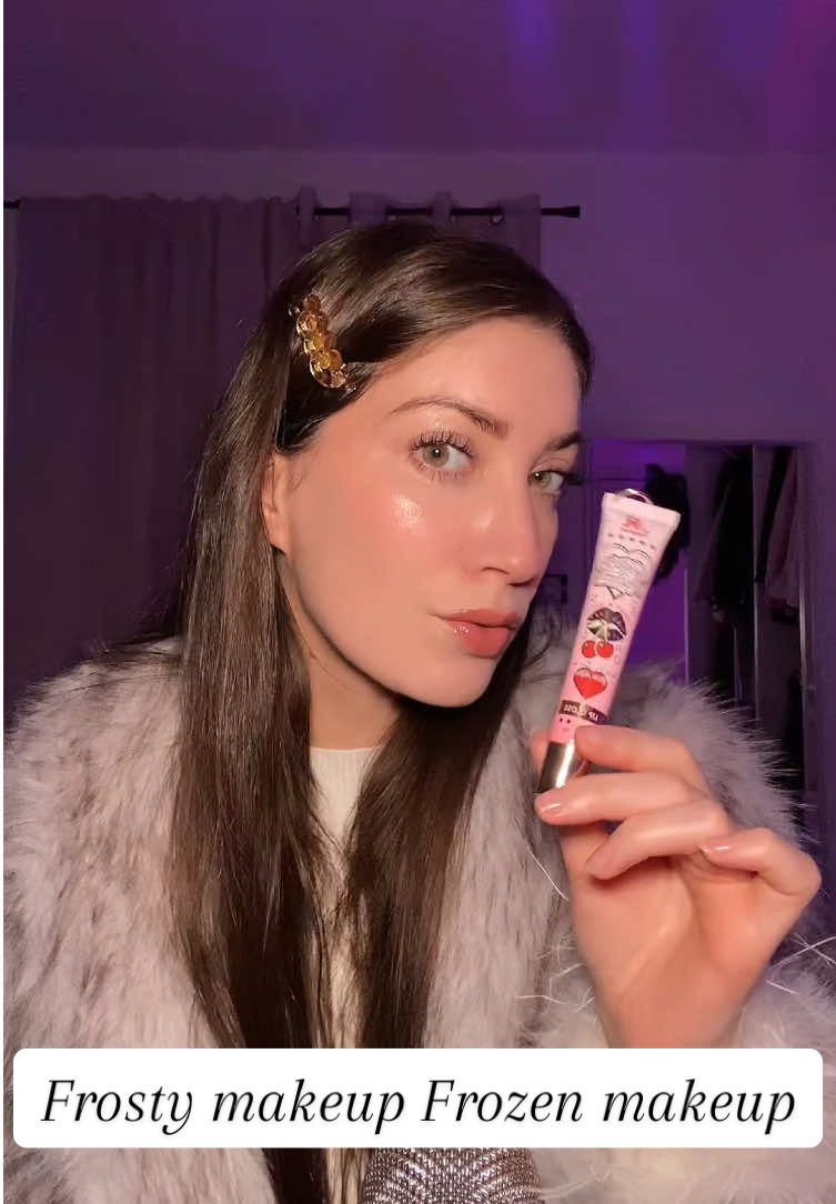 Partie 2 frosty makeup frozen makeup avec @MateCool cosmetics-FR  #frostymakeup #frozenmakeup #makeupasmr #asmrtiktoks #asmrbeauty 