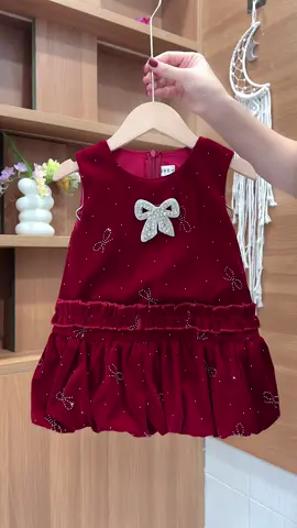 Váy xinh cho bé #mechangnee #thoitrangtreem #xuhuong #giangsinh 