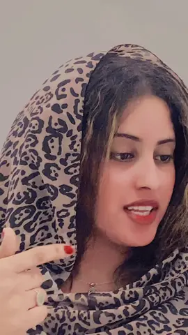 الناس البتسال م هو السر ولا كل غنيه بنزلها أنا زاتي م عارفه في شي قريب بجزبني ناحيه الاغاني الحلوه دي😅🌚👌👌👌❤️🍓