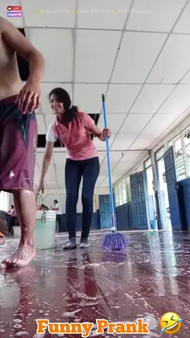 funny failures #scareprank #scarecam #scared #scarytiktoks #for #foryou #funny #prank #prankvideos #funnyvideos #funnytiktok #funnymemes #hahahaha 