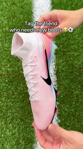 Shop yours now , link in bio 🛍️ #creatorsearchinsights #footballshoes #cleats #nike #boots 