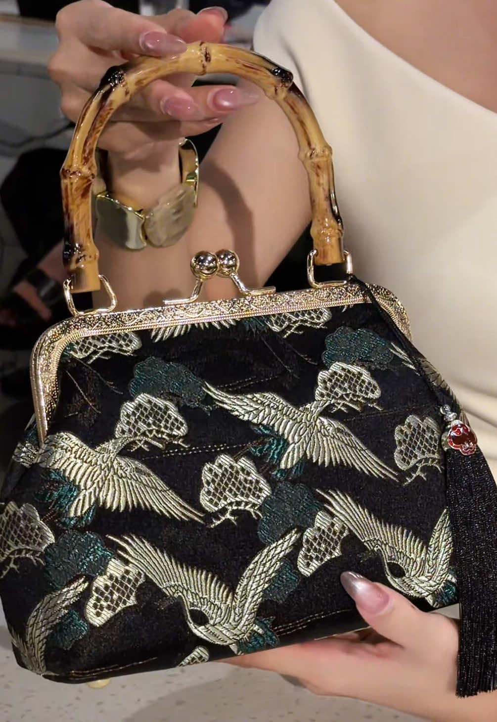 Túi Đeo Chéo Nữ, Họa Tiết nhung gấm chim hạc #duonghottrend #tuideocheo #tuixach #tuixachnu #tui 