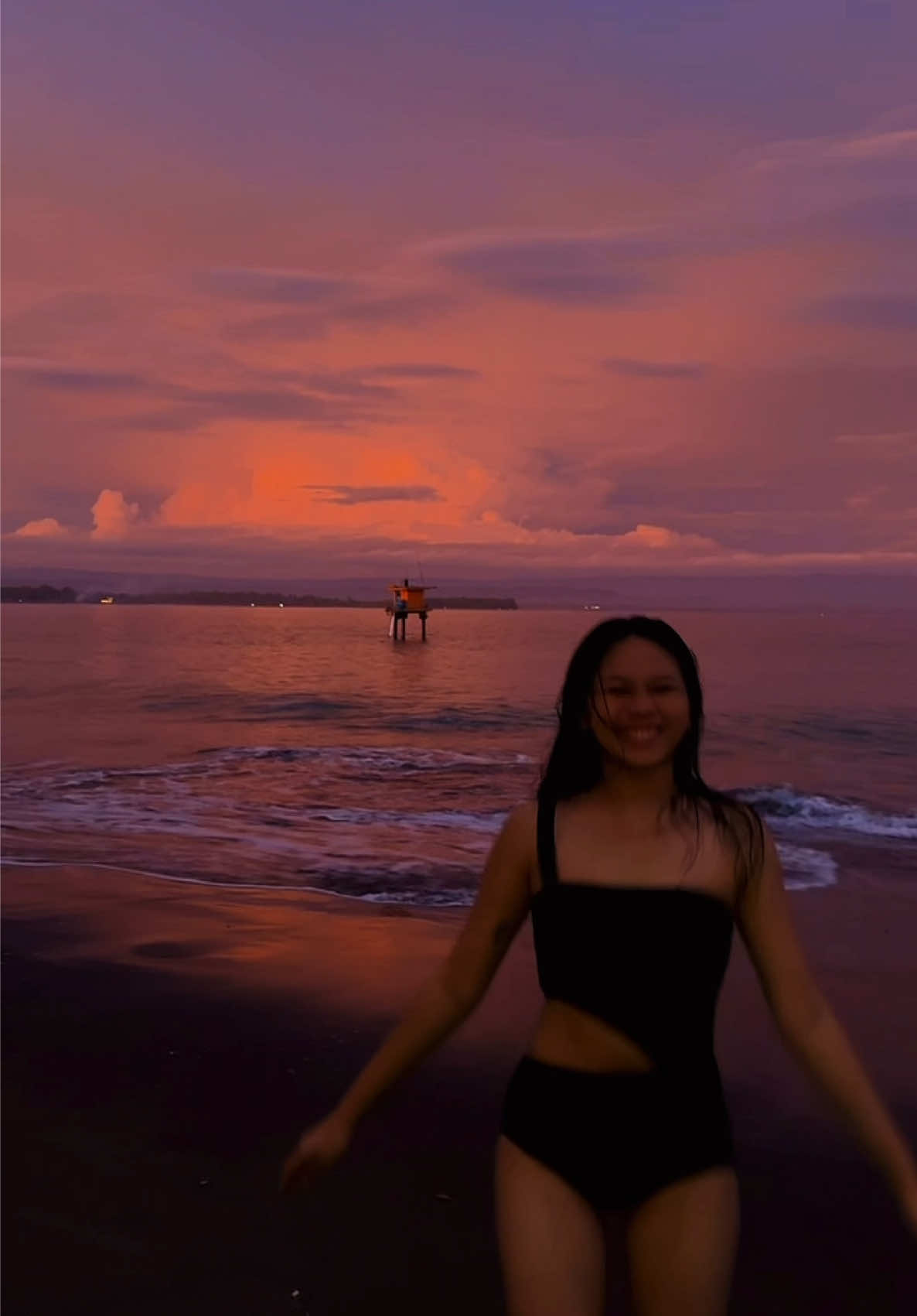 the sky was blushing, then lightning said ‘hi’ outta nowhere ⚡︎⚓︎⋆˙⟡ #fitcheck #sunset #thunder #outfit #OOTD 